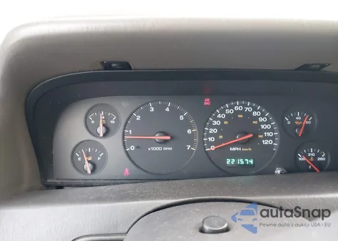 2001 Jeep Grand Cherokee Laredo z USA, uszkodzony, nr VIN 1J4GW48NX1C554595